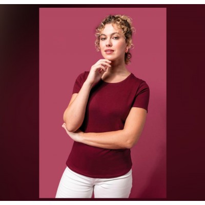 Széles kivágású női póló Széles kivágású női póló